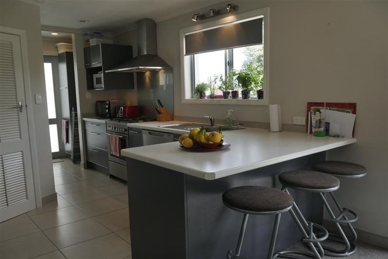 Photo of property in 87 One Tree Point Road, One Tree Point, 0118