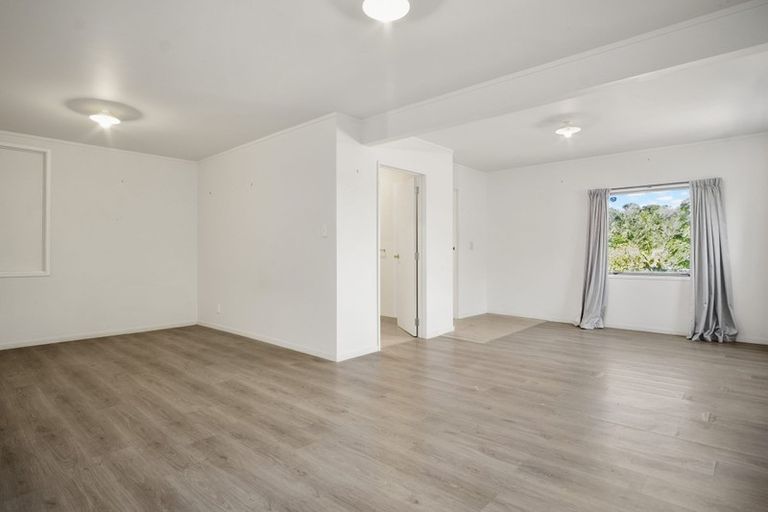 Photo of property in 9 Simon Ellice Drive, Bayview, Auckland, 0629
