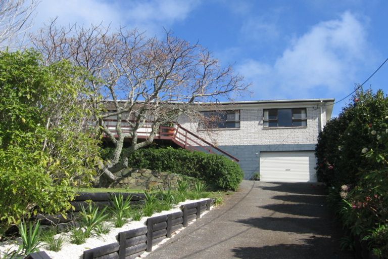 Photo of property in 43 Whaka Street, Maungaturoto, 0520