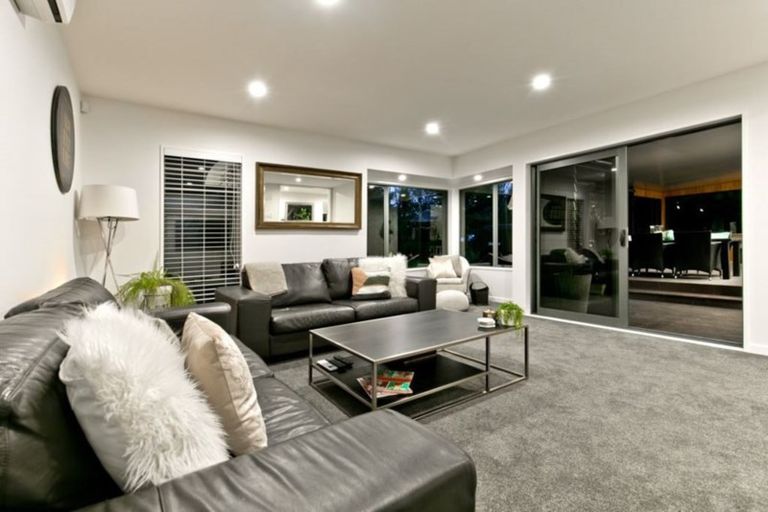 Photo of property in 6 Birchwood Grove, Greenhithe, Auckland, 0632