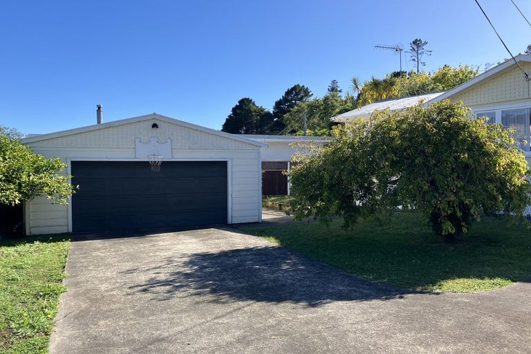 Photo of property in 42 Montgomery Street, Stokes Valley, Lower Hutt, 5019
