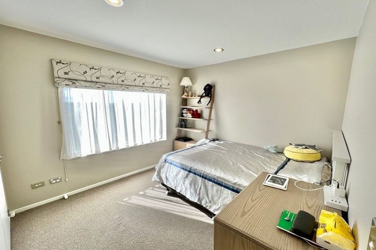 Photo of property in 92a Schnapper Rock Road, Schnapper Rock, Auckland, 0632