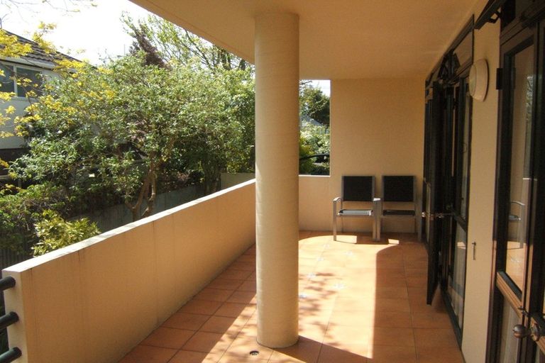 Photo of property in 1/21 Hewitts Road, Merivale, Christchurch, 8014