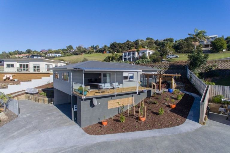 Photo of property in 9 Protea Drive, Cable Bay, 0420