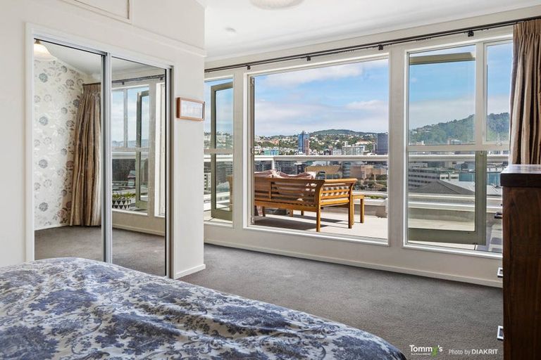 Photo of property in Mcfarlane Mews, 2/2 Mcfarlane Street, Mount Victoria, Wellington, 6011