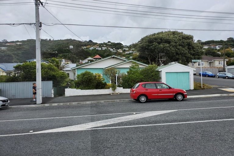 Photo of property in 56 Freyberg Street, Lyall Bay, Wellington, 6022