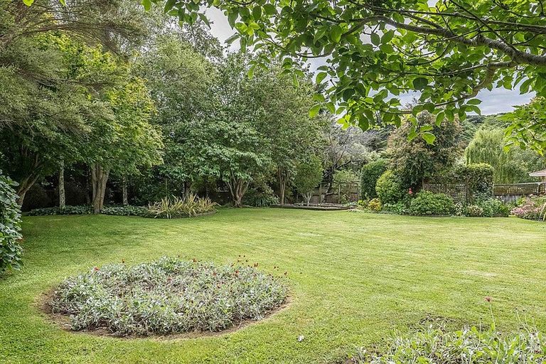 Photo of property in 165 Raumati Road, Raumati Beach, Paraparaumu, 5032