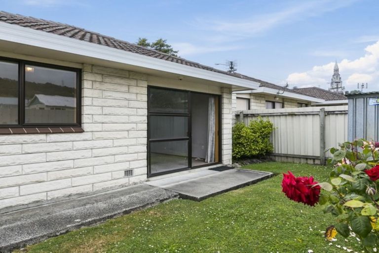 Photo of property in 50c Thorn Street, Caversham, Dunedin, 9012