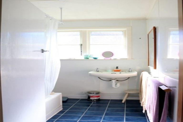 Photo of property in 90 Tiro Tiro Road, Levin, 5510