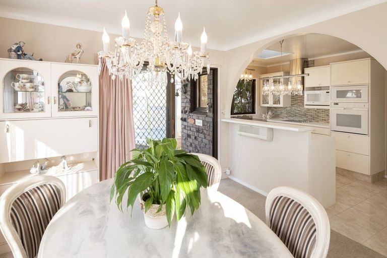 Photo of property in 7 Te Akau Crescent, Bucklands Beach, Auckland, 2012