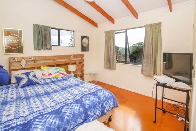 Photo of property in 14 Falls View Road, Haruru, 0204