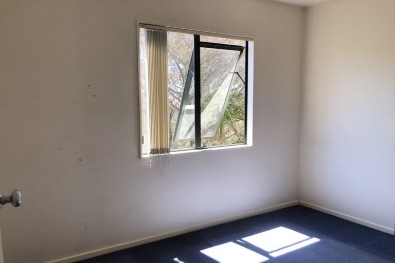 Photo of property in 11/3 Orwell Road, Greenhithe, Auckland, 0632