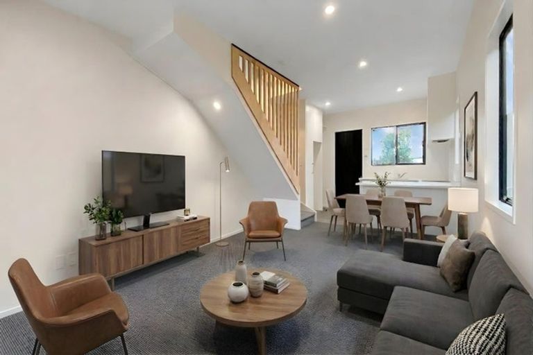 Photo of property in 29c Wharf Road, Te Atatu Peninsula, Auckland, 0610
