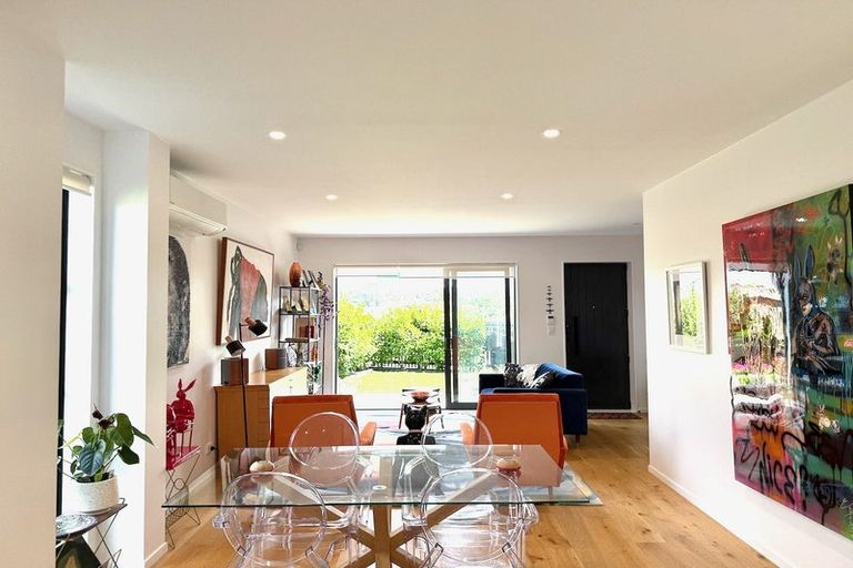 Photo of property in 2 Nga Tutu Place, Belmont, Auckland, 0622