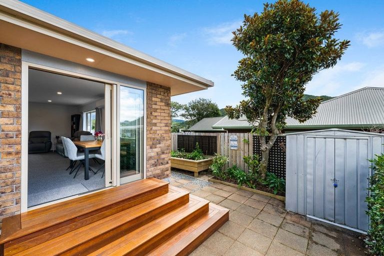 Photo of property in 67 Moana View Road, Waikawa, Picton, 7220