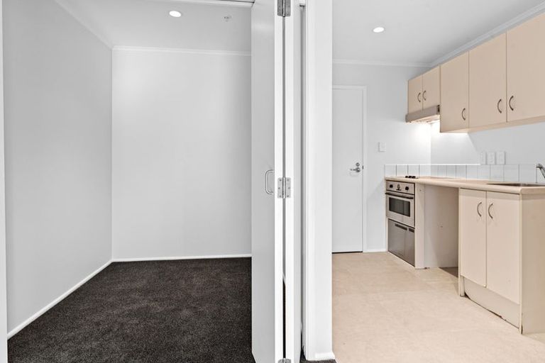 Photo of property in 5c/30 Westward Ho, Glen Eden, Auckland, 0602