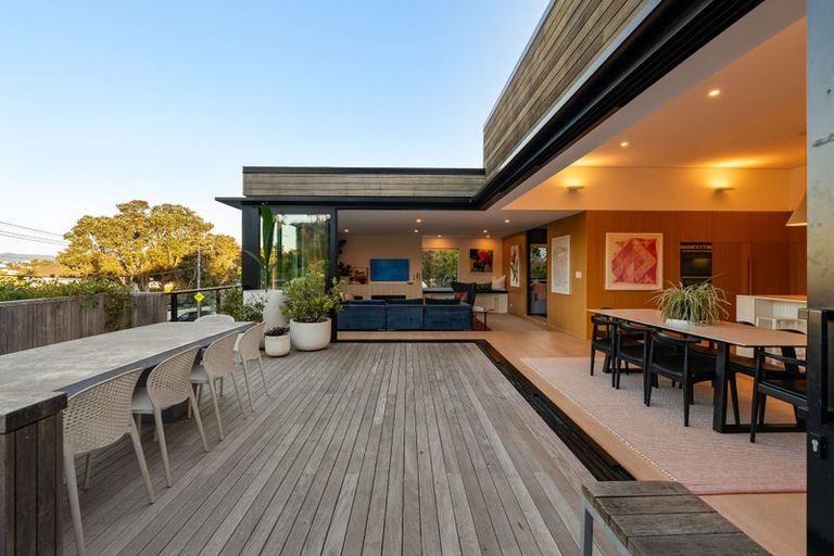 Photo of property in 3 Homewood Avenue, Karori, Wellington, 6012