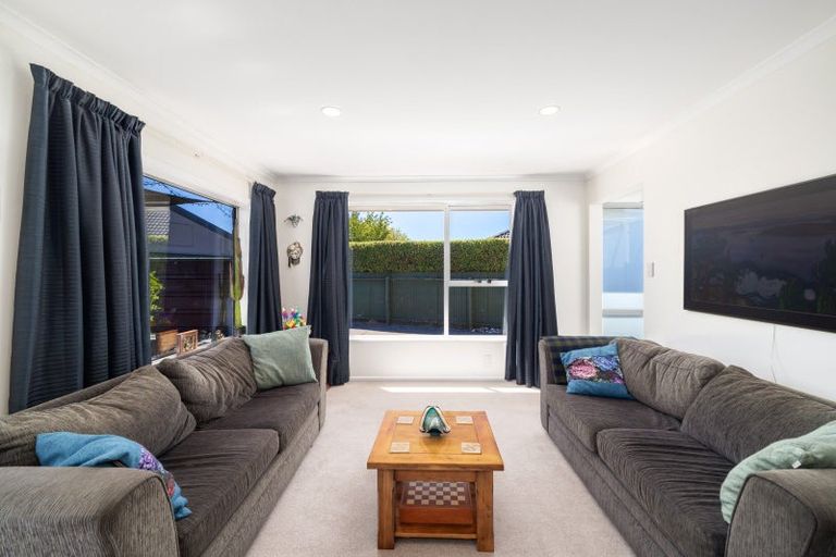 Photo of property in 105 Lowry Avenue, Redwood, Christchurch, 8051