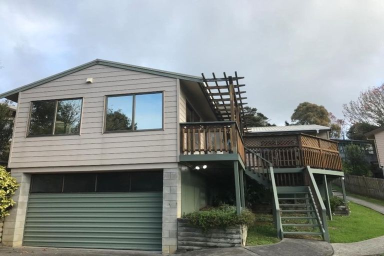 Photo of property in 13 Randal Place, Bayview, Auckland, 0629