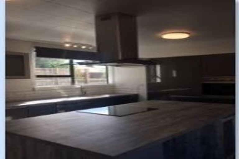 Photo of property in 57 Aorangi Road, Bryndwr, Christchurch, 8053