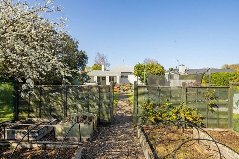 Photo of property in 40a Clare Street, Cambridge, 3434