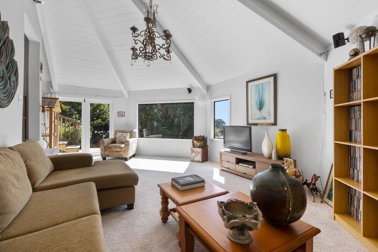 Photo of property in 75 Morley Street, New Plymouth, 4310