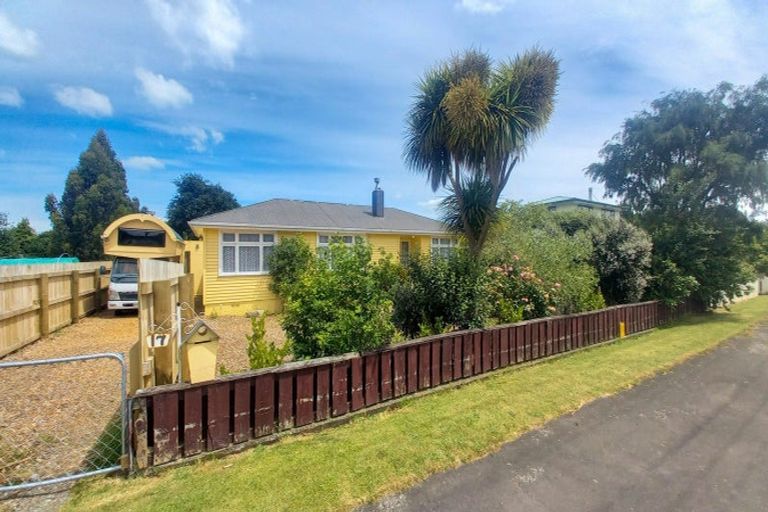 Photo of property in 17 Half Mile Road, Tuatapere, 9620