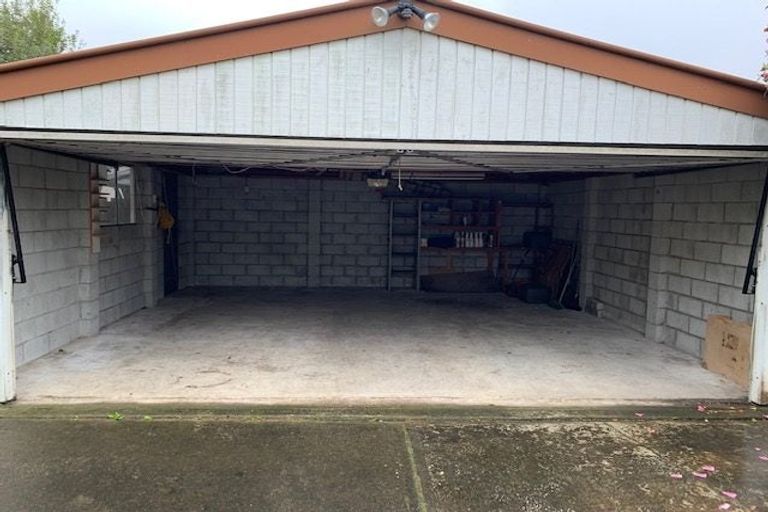 Photo of property in 17 Resolution Place, Bryndwr, Christchurch, 8053