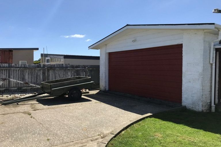 Photo of property in 16 Baxter Street, Grasmere, Invercargill, 9810