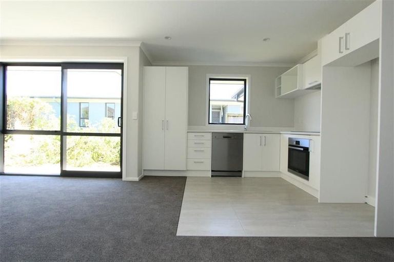 Photo of property in 2/11 Dover Road, Saint Andrews, Hamilton, 3200