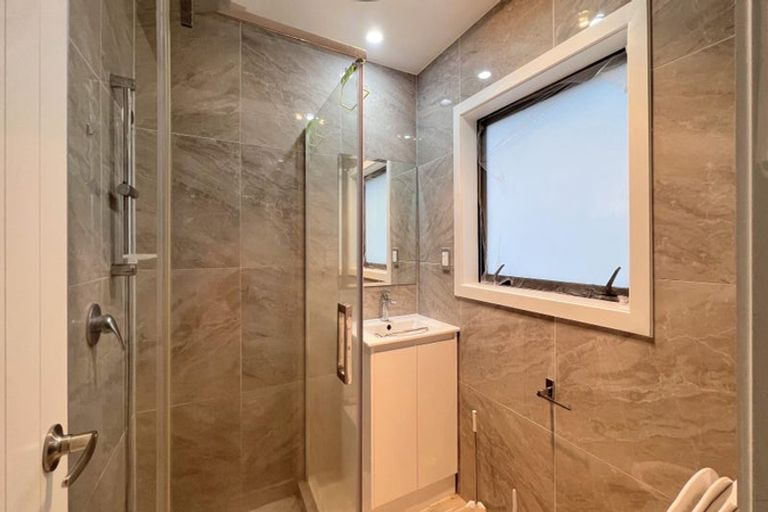 Photo of property in 16c Kelvin Road, Papakura, 2110