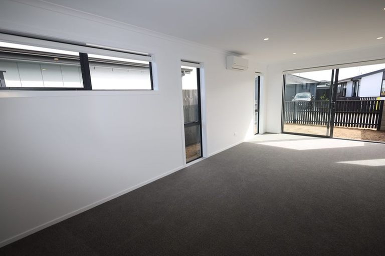 Photo of property in 10 Julie Lane, Papamoa, 3118