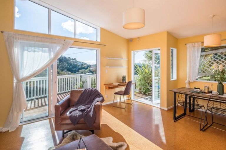 Photo of property in 25a Farnham Street, Mornington, Wellington, 6021