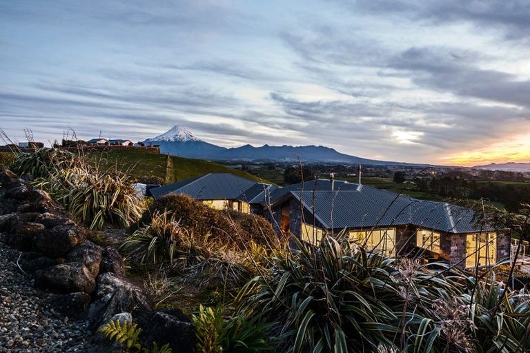 Photo of property in 169 King Road, Inglewood, 4386