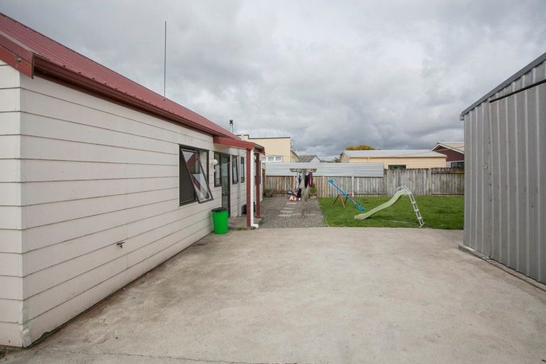 Photo of property in 79 Hillcrest Drive, Kelvin Grove, Palmerston North, 4414