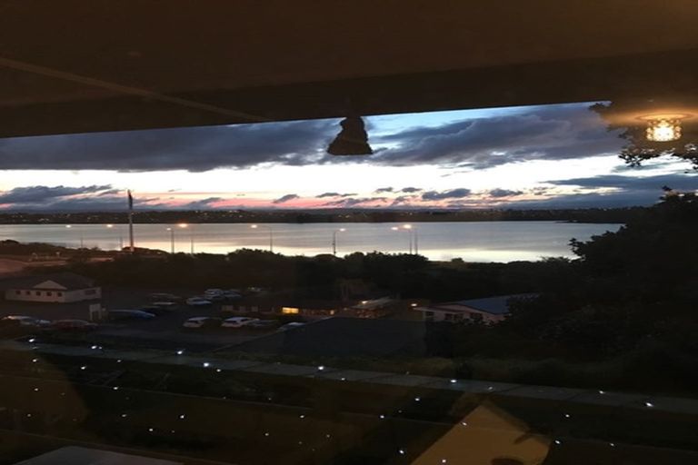 Photo of property in 8/14 Williams Street, Tauranga, 3110