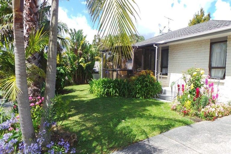 Photo of property in 2/59a Norwood Road, Bayswater, Auckland, 0622