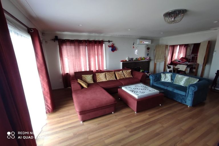 Photo of property in 36a Great South Road, Manurewa, Auckland, 2102