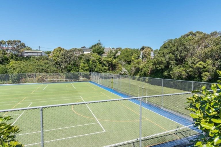 Photo of property in 2/46 Bracken Road, Paparangi, Wellington, 6037