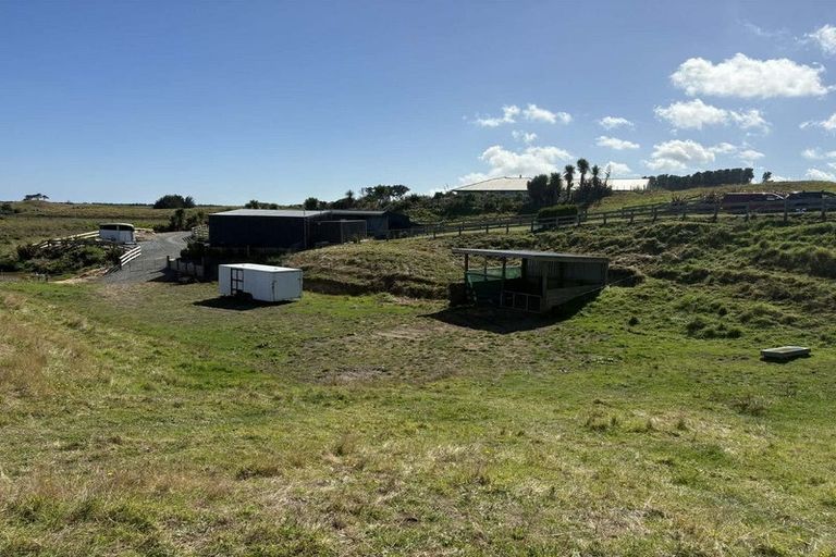 Photo of property in 174 Harakeke Road, Te Horo, Otaki, 5581