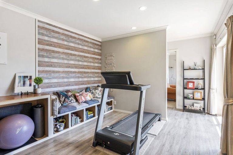 Photo of property in 12 Regent Drive, Paraparaumu Beach, Paraparaumu, 5032