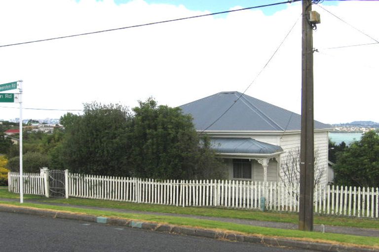 Photo of property in 66 Palmerston Road, Birkenhead, Auckland, 0626