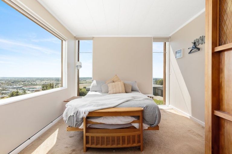 Photo of property in 4 Michael Avenue, Mount Pleasant, Christchurch, 8081