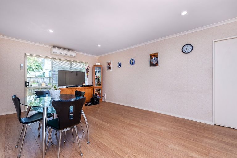 Photo of property in 20 Dunbarton Drive, Ranui, Auckland, 0612