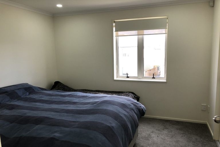 Photo of property in 17 Warbler Crescent, Papakura, 2110