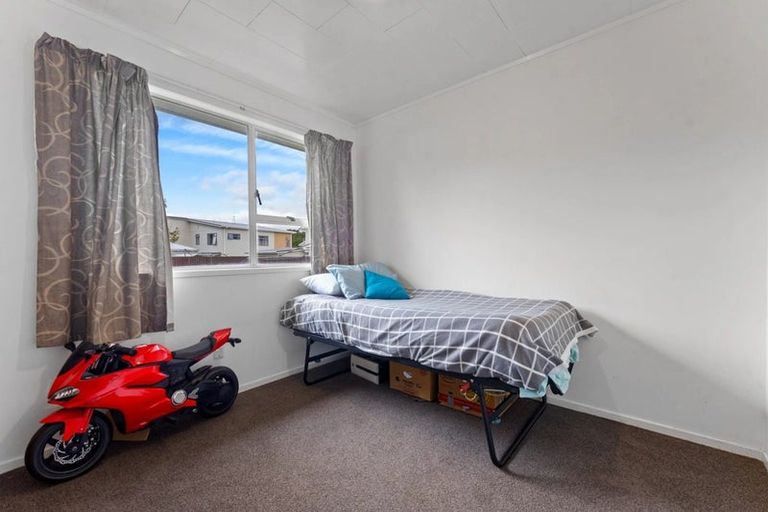 Photo of property in 23 Redcrest Avenue, Red Hill, Papakura, 2110