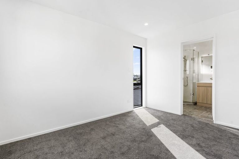 Photo of property in 31c Stanniland Street, Sunnyhills, Auckland, 2010