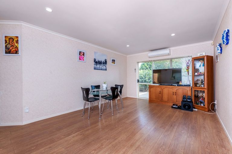 Photo of property in 20 Dunbarton Drive, Ranui, Auckland, 0612