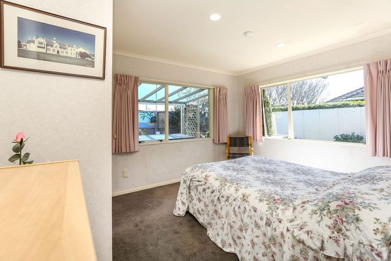 Photo of property in 132 Clawton Street, Westown, New Plymouth, 4310