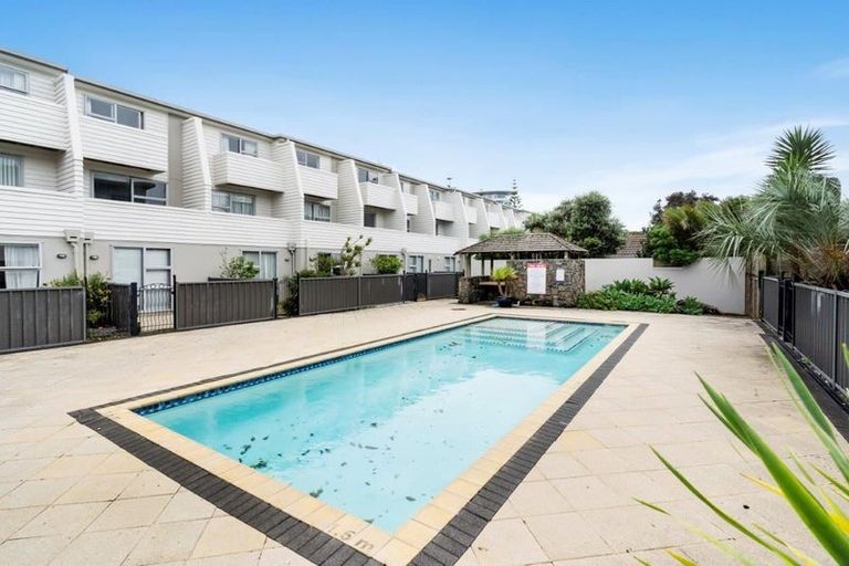 Photo of property in 34/3 Riverside Road, Orewa, 0931